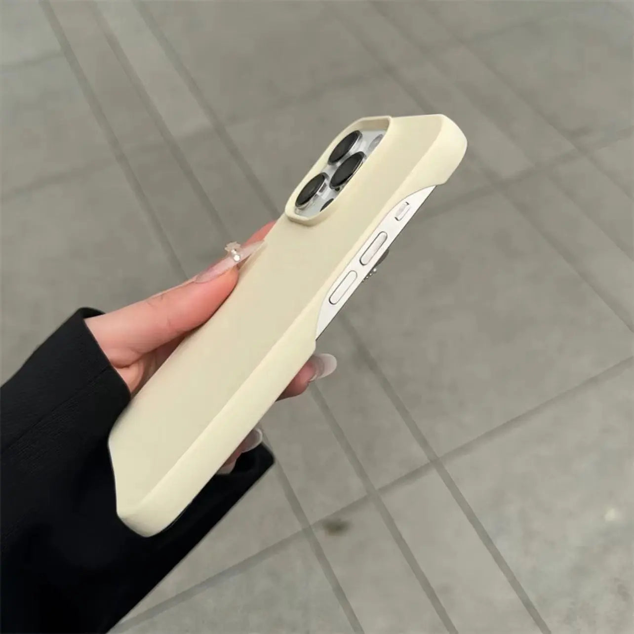Étui Graphite Demi-Format – Protection Élégante et Compacte pour Accessoires