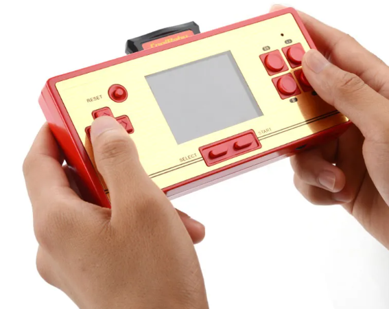 Console de Jeu Portable – Écran HD, Jeux Intégrés, Rechargeable, Idéale pour Enfants et Adultes