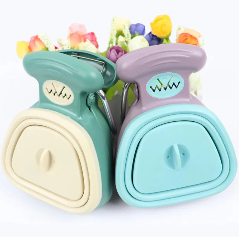 Pelle à Déjections Pliable pour Chien – Ramasse-Crottes de Voyage avec Rouleau de Sacs Biodégradables